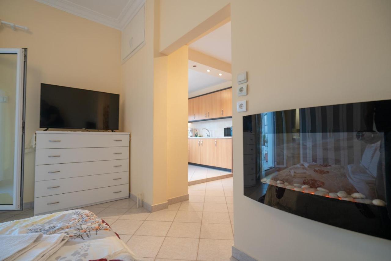 Attica Train Station 1 Bedroom 4 Pers Apartment Athena Bagian luar foto