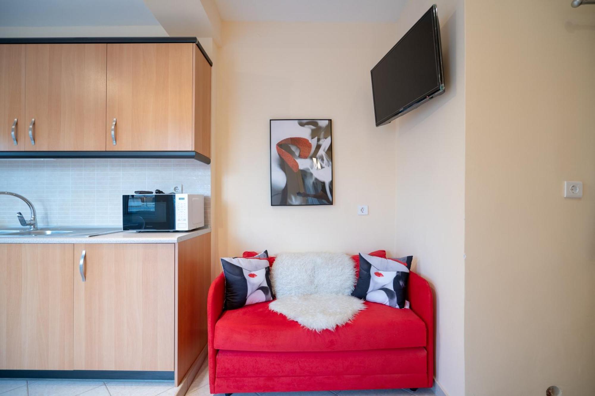 Attica Train Station 1 Bedroom 4 Pers Apartment Athena Bagian luar foto