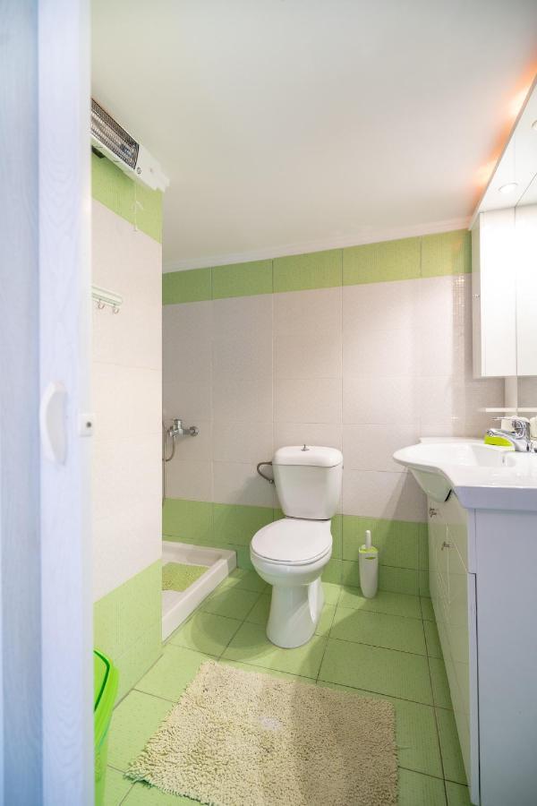 Attica Train Station 1 Bedroom 4 Pers Apartment Athena Bagian luar foto