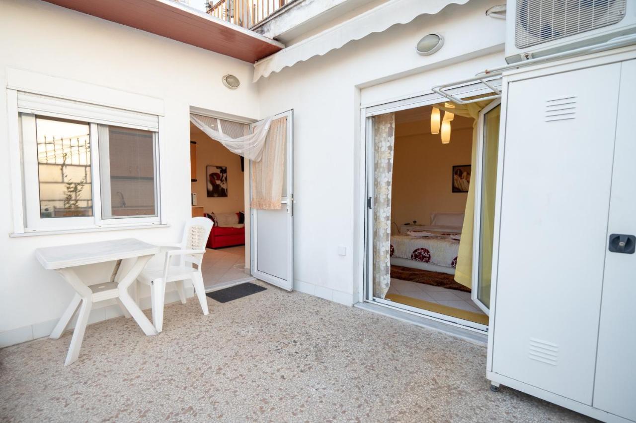 Attica Train Station 1 Bedroom 4 Pers Apartment Athena Bagian luar foto