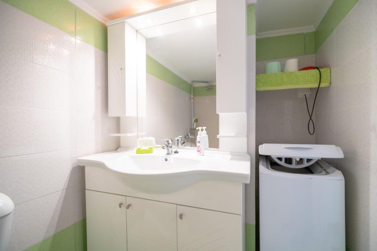 Attica Train Station 1 Bedroom 4 Pers Apartment Athena Bagian luar foto