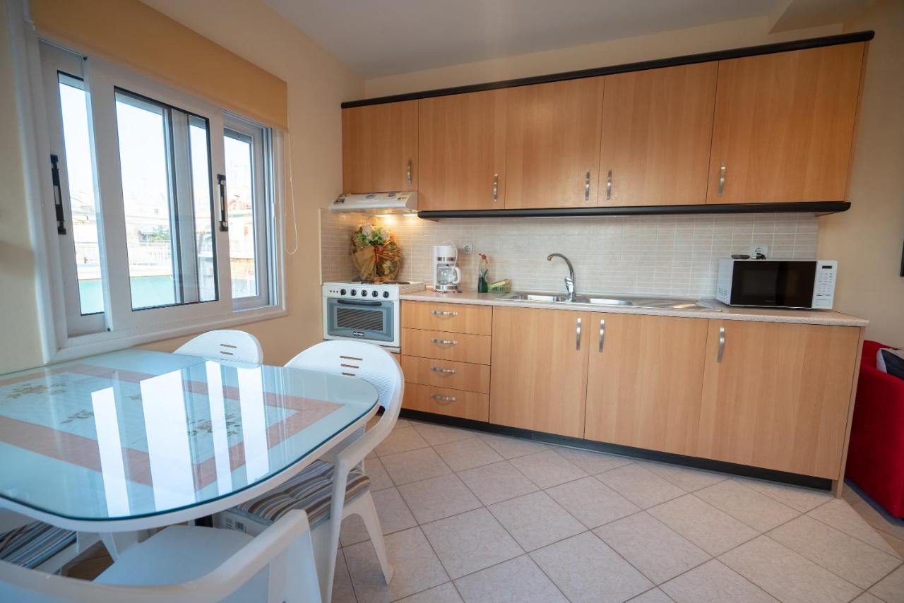 Attica Train Station 1 Bedroom 4 Pers Apartment Athena Bagian luar foto