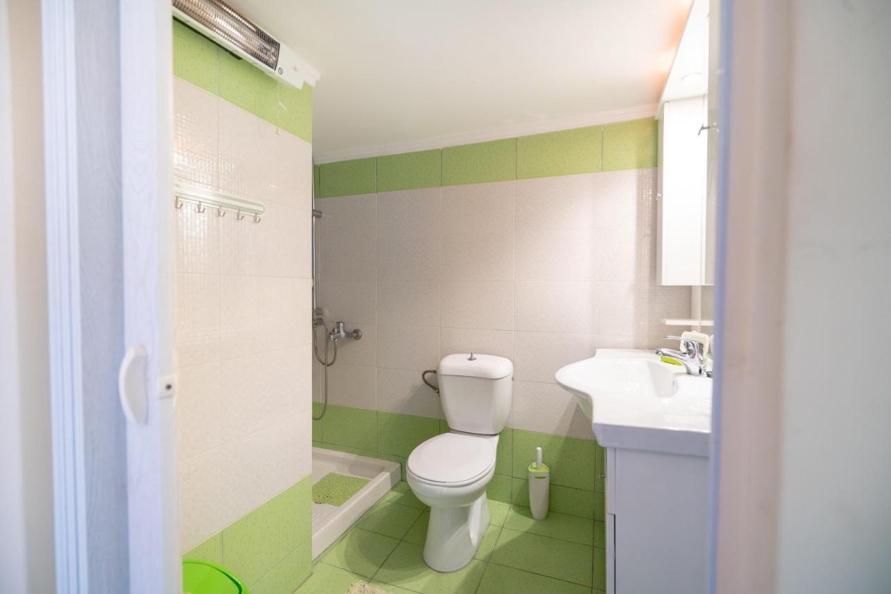 Attica Train Station 1 Bedroom 4 Pers Apartment Athena Bagian luar foto